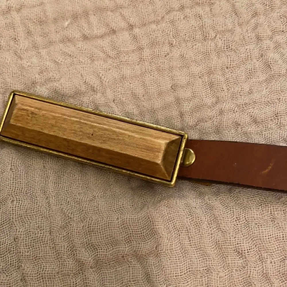 Banana Republic Italian Leather brown belt . Size S